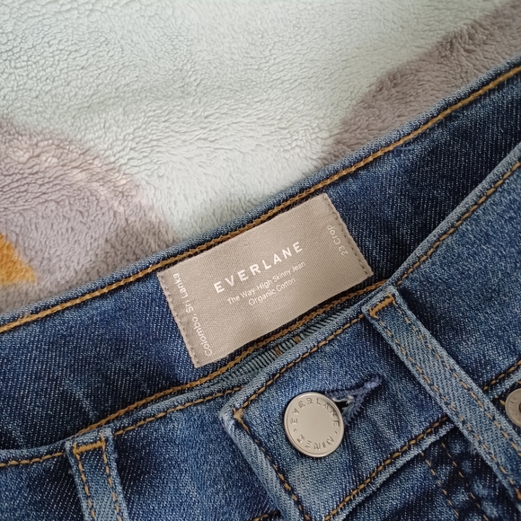 Everlane Way-High Skinny Jean Crop in Mid Blue - Picture 7 of 9